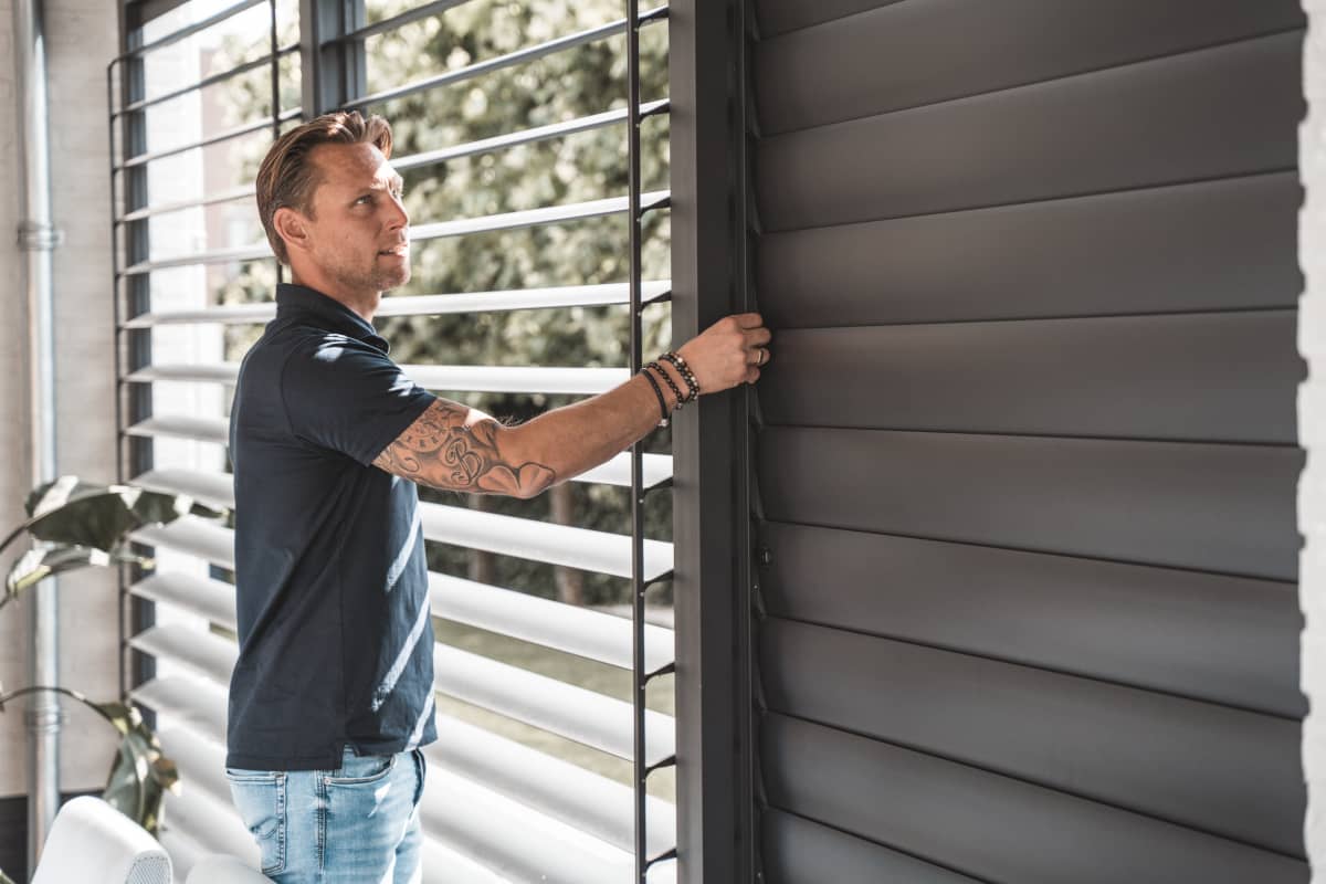 Louvretec vertical louvre blinds open and shutting